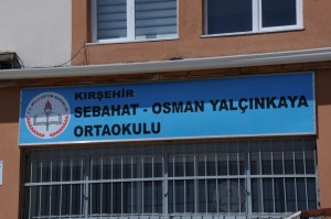 Kırşehir Belediyesi okul çevrelerini unutmadı