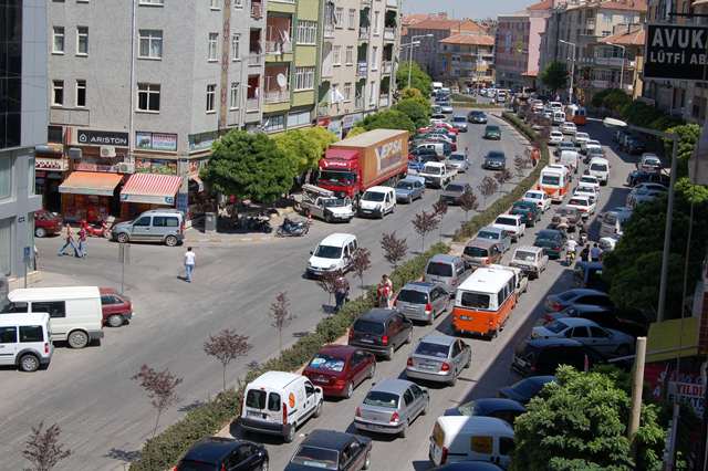 75 Saniye Yanan Kırmızı Işık Çıldırtıyor