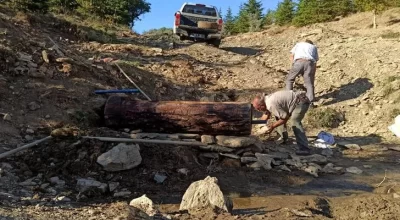 Kervansaray Dağı’nda yaban hayvanları için oluklu çeşme yapıldı